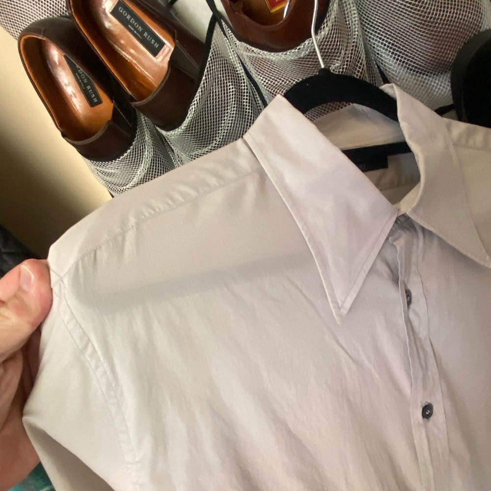 AUTHENTIC GUCCI MENS LIGHT GRAY BUTTON DOWN DRESS SHIRT IN EUC. - Picture 8 of 13